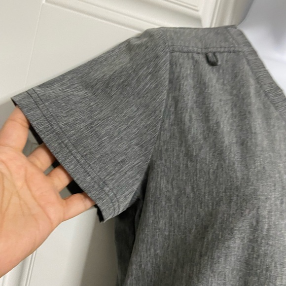 KOI BASIC Gray Stretch V-Neck Scrub Top - Picture 4 of 7